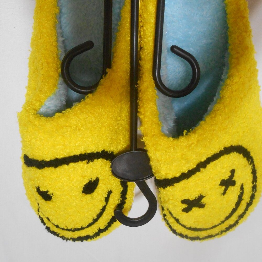 Coxy yellow Two Left Feet Lounge out Loud Slipper Slides SZ S 5/6 Happy Face 👸